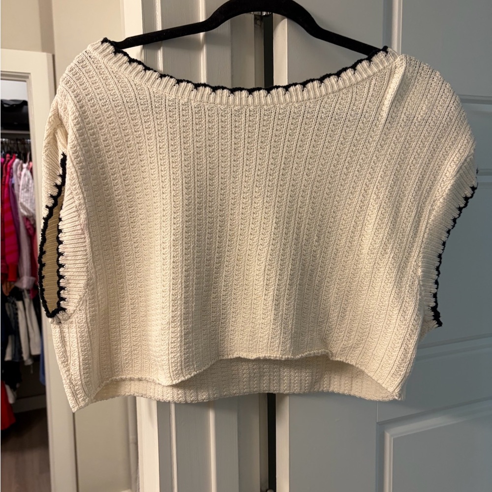 Francesca’s  Knit Cropped Sweater Tank with Black Trim